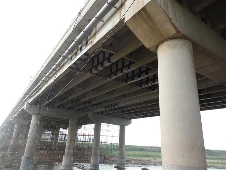 橋梁建設(shè)出現(xiàn)開裂要怎么處理？