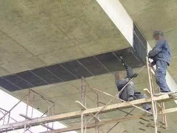 曼卡特碳纖維布讓大橋更堅固！
